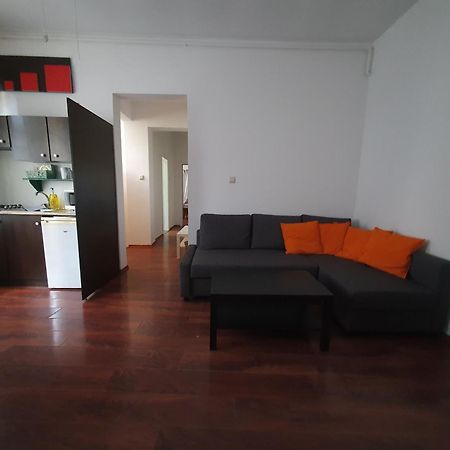Appartamento Unirii Guest Bucarest Esterno foto