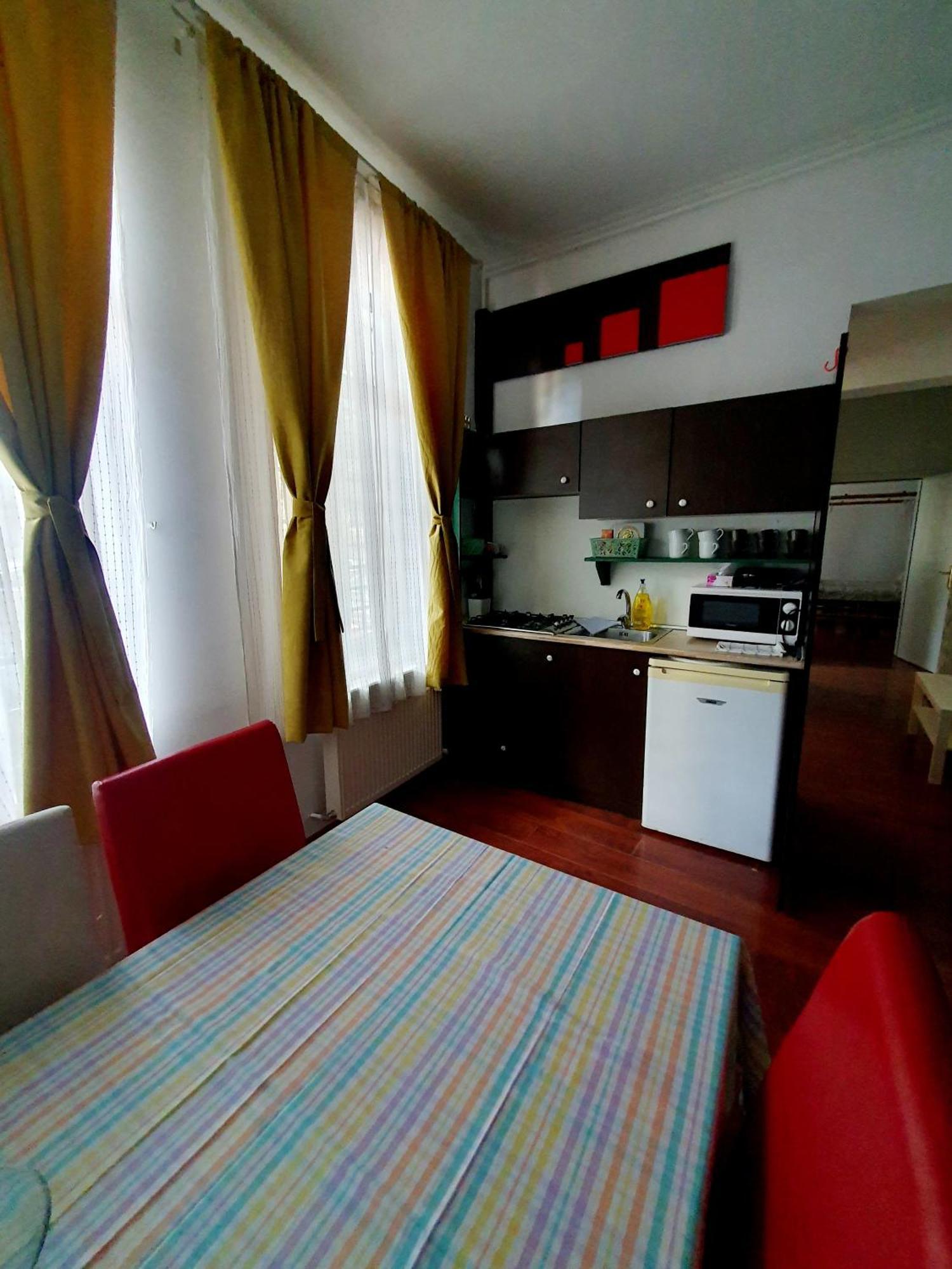 Appartamento Unirii Guest Bucarest Esterno foto