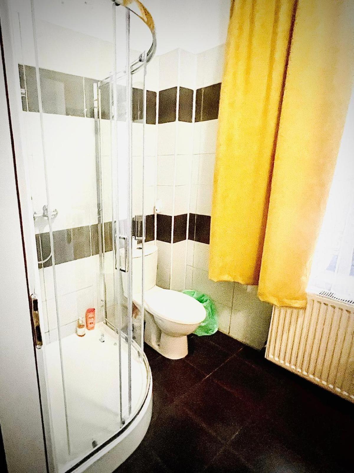 Appartamento Unirii Guest Bucarest Esterno foto